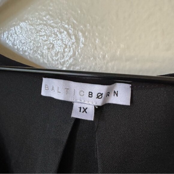 Baltic Born | Lydia Black Maxi Dress - Picture 4 of 8